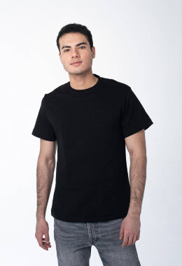 Чёрная мужская футболка Чёрная мужская футболка