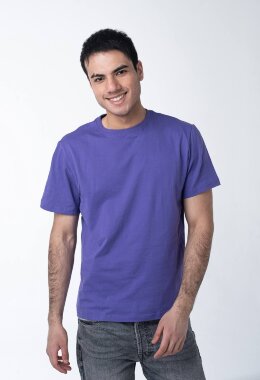 Футболка мужская сиреневого цвета Футболка мужская сиреневого цвета
